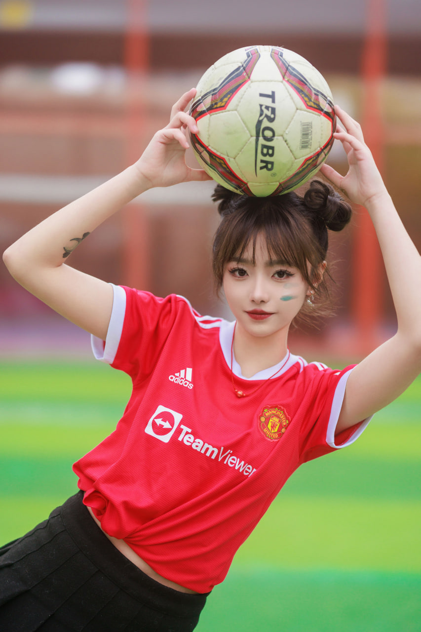 塞维利亚足球俱乐部属于西班牙